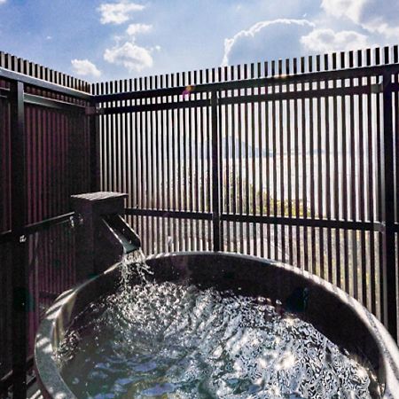 Livemax Resort Miyahama Ocean View Хатсукаичи Екстериор снимка