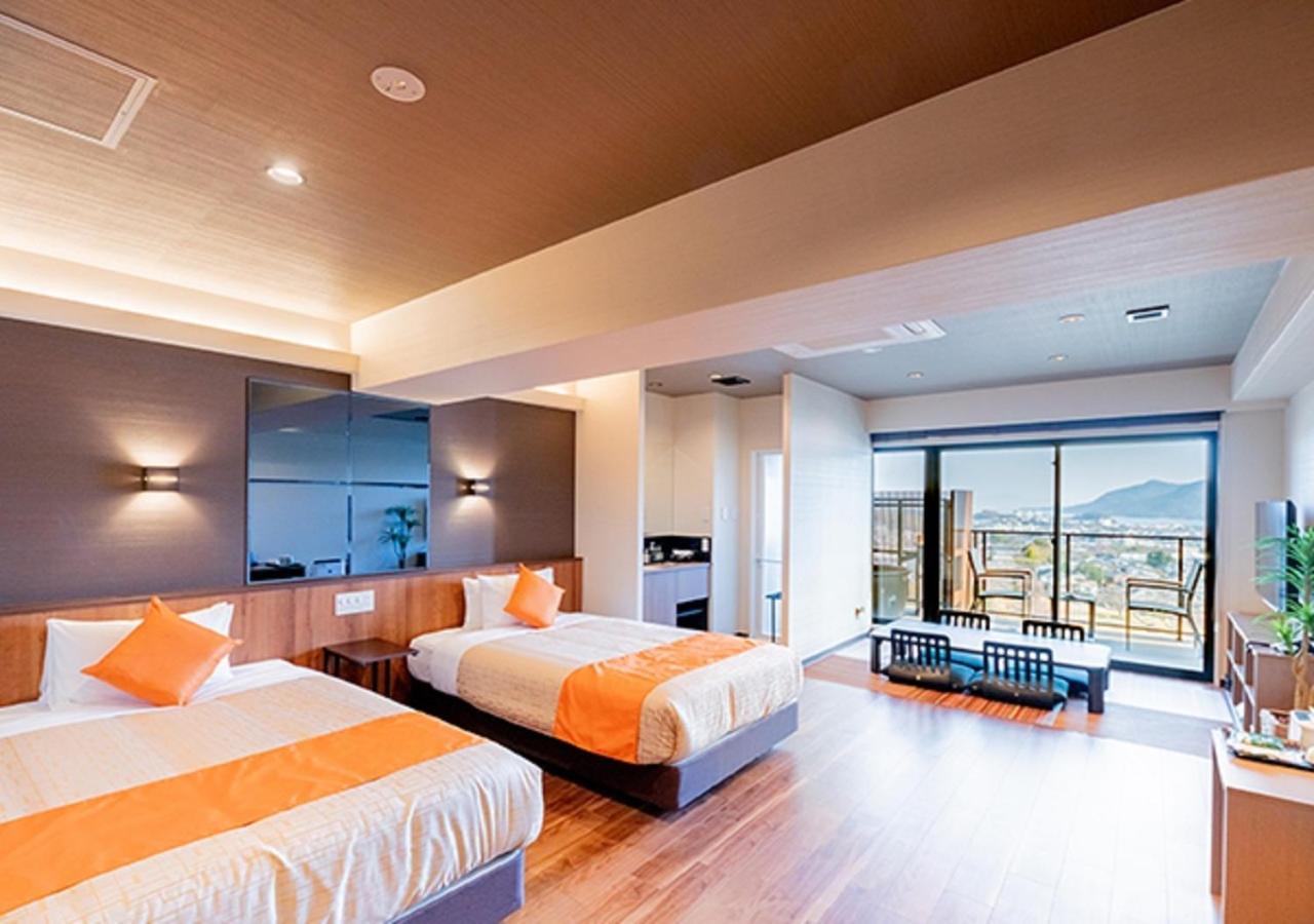 Livemax Resort Miyahama Ocean View Хатсукаичи Екстериор снимка