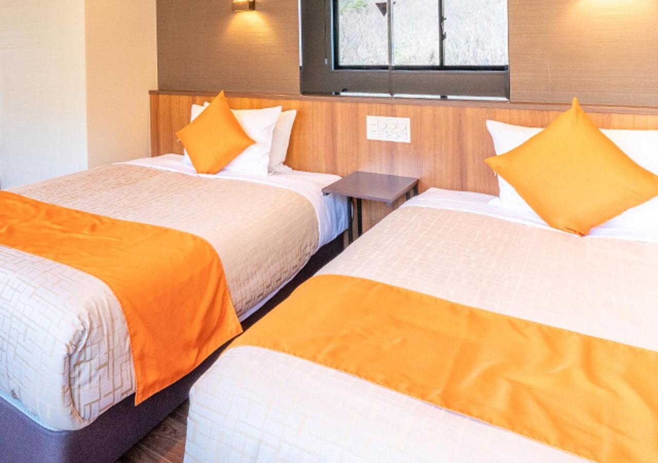 Livemax Resort Miyahama Ocean View Хатсукаичи Екстериор снимка