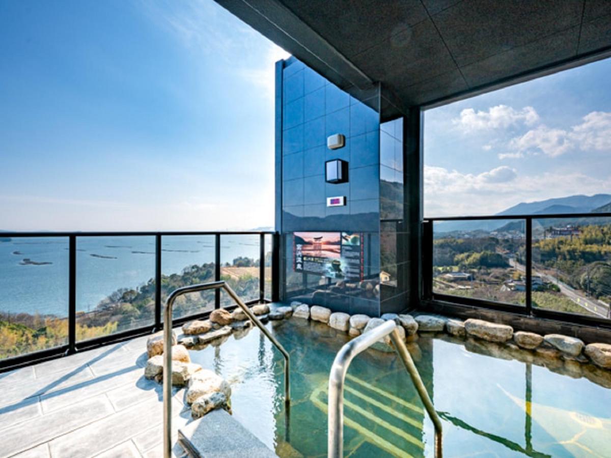 Livemax Resort Miyahama Ocean View Хатсукаичи Екстериор снимка