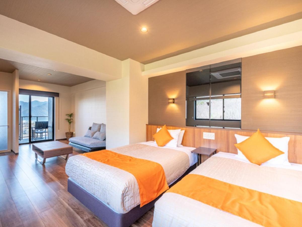 Livemax Resort Miyahama Ocean View Хатсукаичи Екстериор снимка