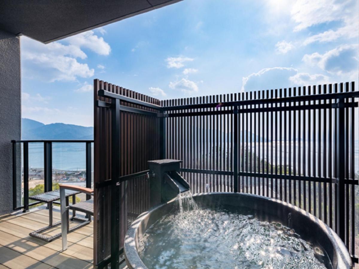 Livemax Resort Miyahama Ocean View Хатсукаичи Екстериор снимка