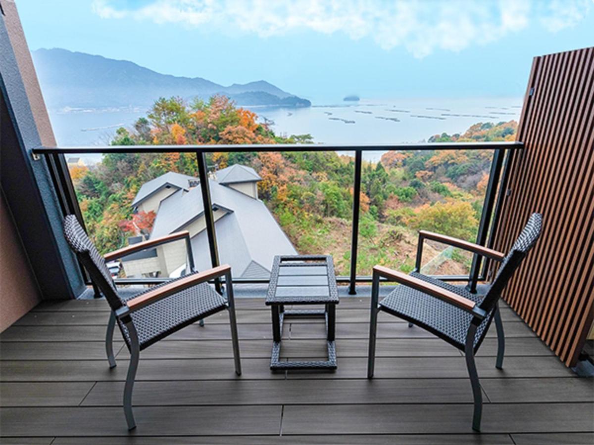 Livemax Resort Miyahama Ocean View Хатсукаичи Екстериор снимка
