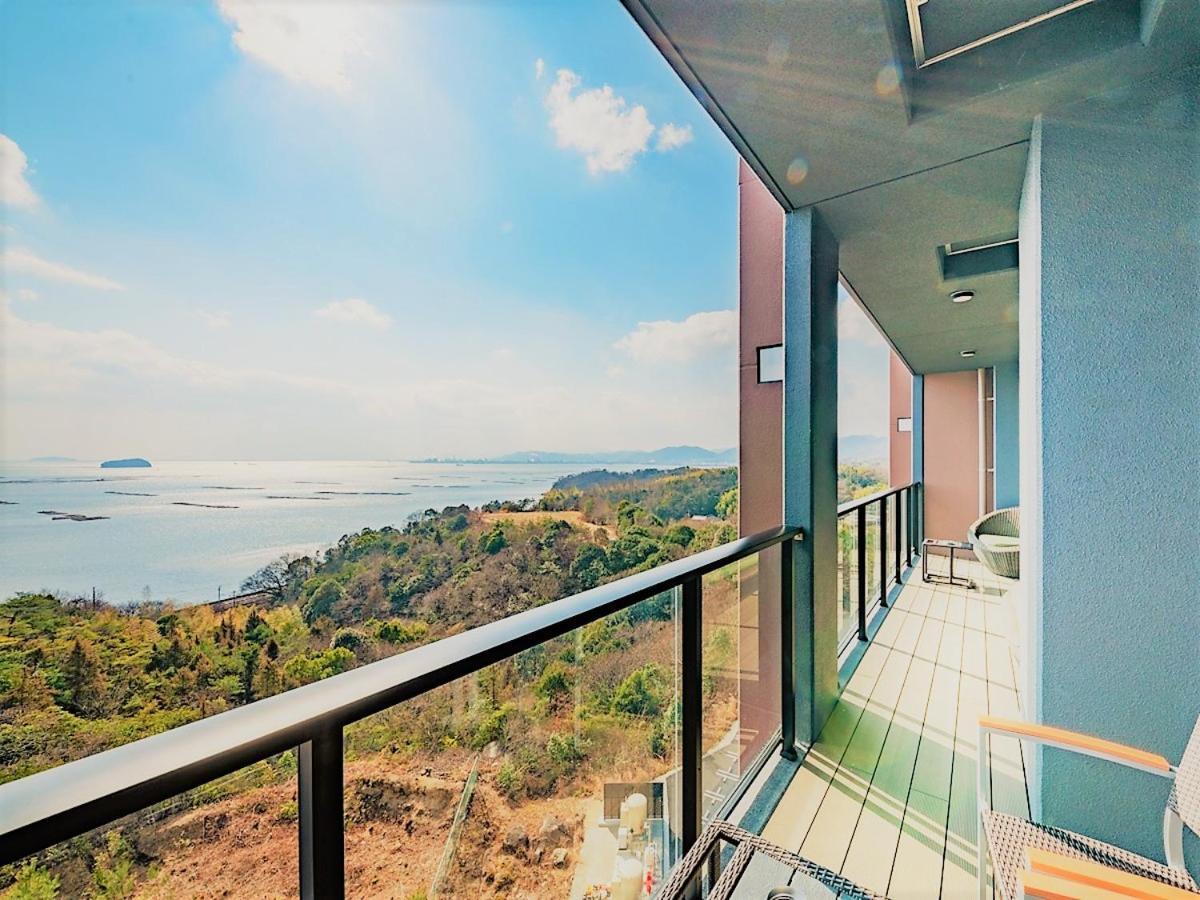 Livemax Resort Miyahama Ocean View Хатсукаичи Екстериор снимка